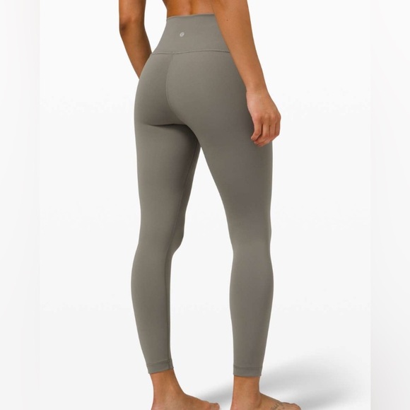 lululemon athletica Pants - Lululemon Wunder Under High Rise Tight 25” Luxstreme Size 2 Grey Sage